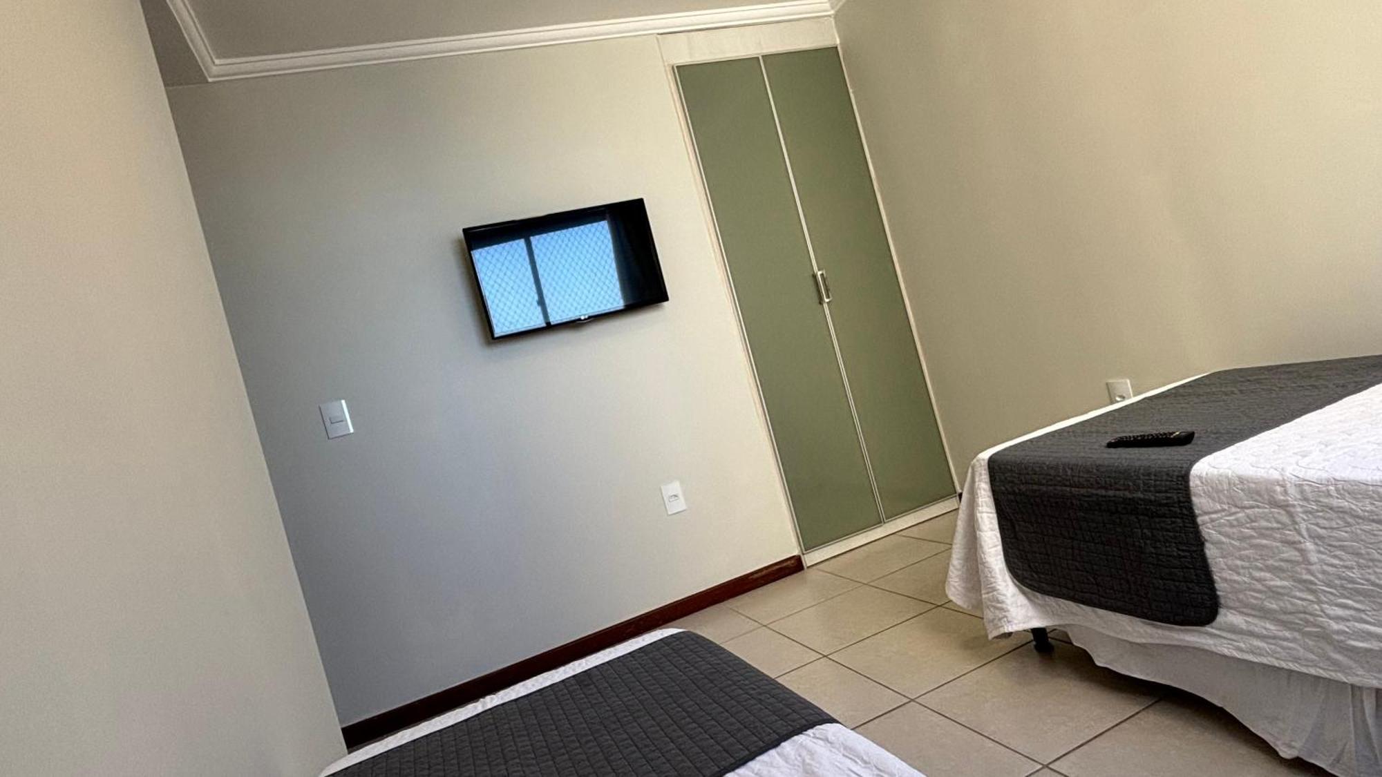 Apartamento Na Praia Do Morro - Condominio Praia Da Maruja - Na Quadra Da Praia Гуарапари Екстериор снимка