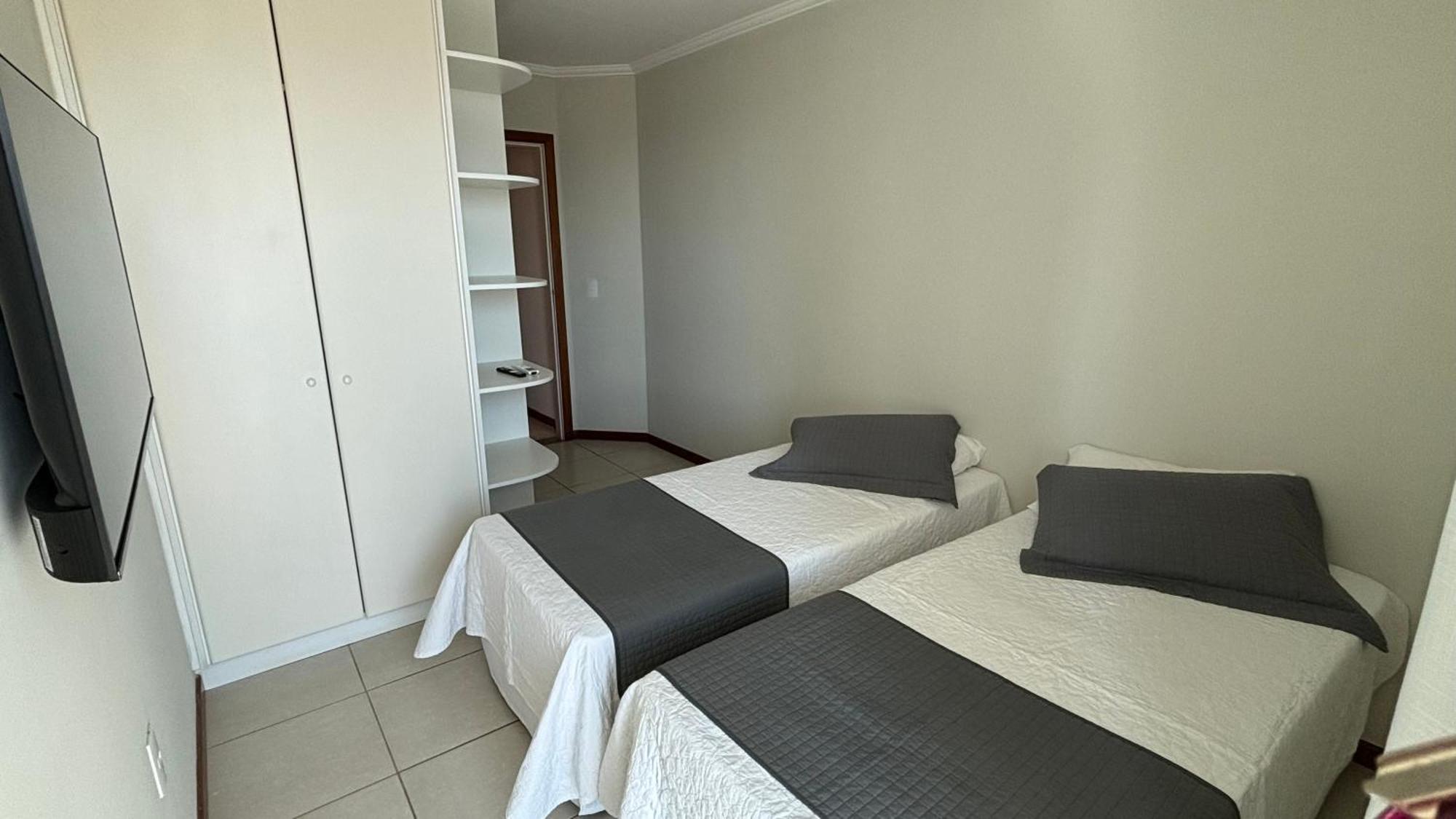 Apartamento Na Praia Do Morro - Condominio Praia Da Maruja - Na Quadra Da Praia Гуарапари Екстериор снимка